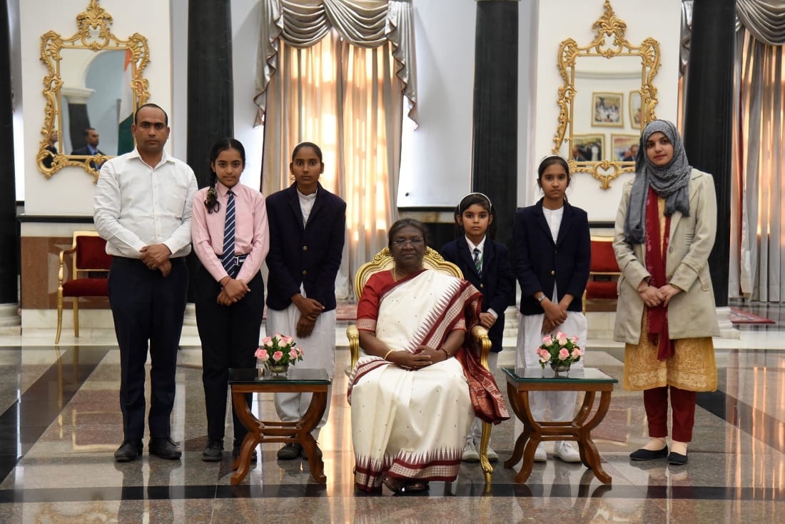 President Draupadi Murmu awarded the students of Pheasants