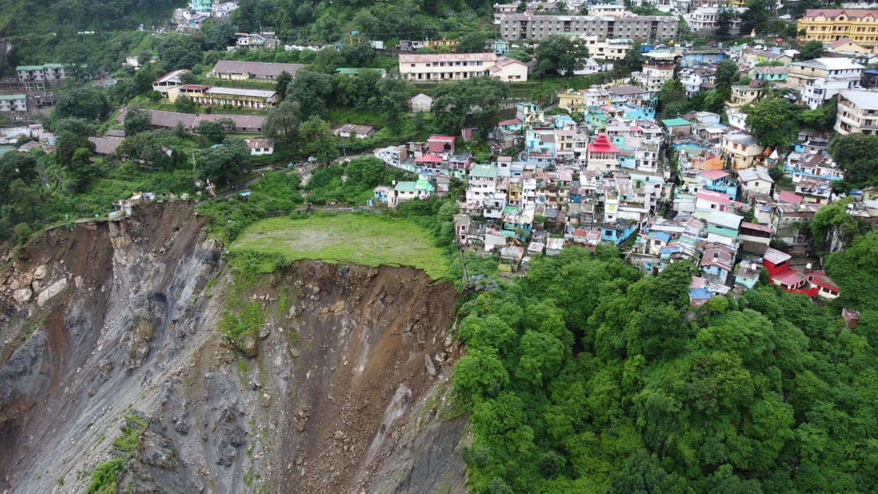 Team of experts from Kerala arrived to inspect the landslide area