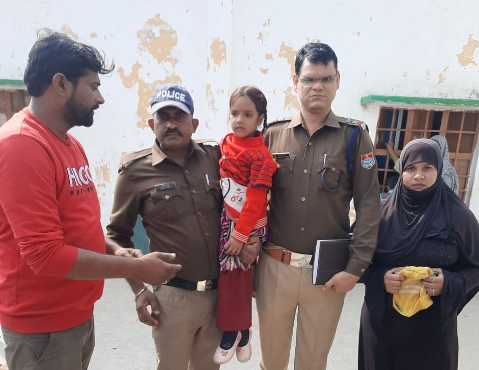 girl riched to home to drink water