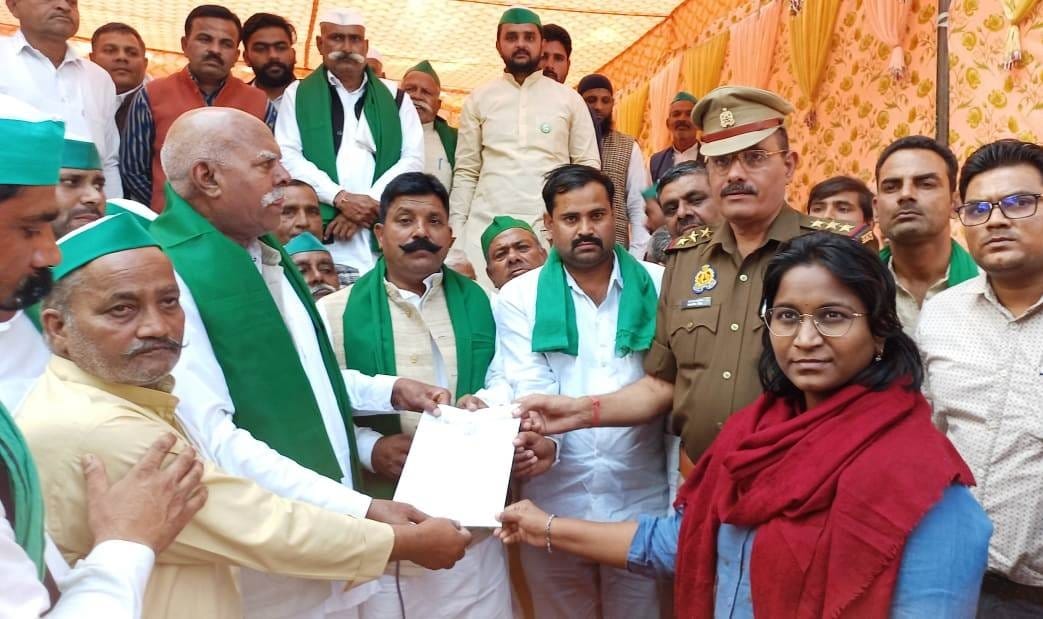 Bhakiu apolitical made allegations of brokerage and corruption in the tehsil