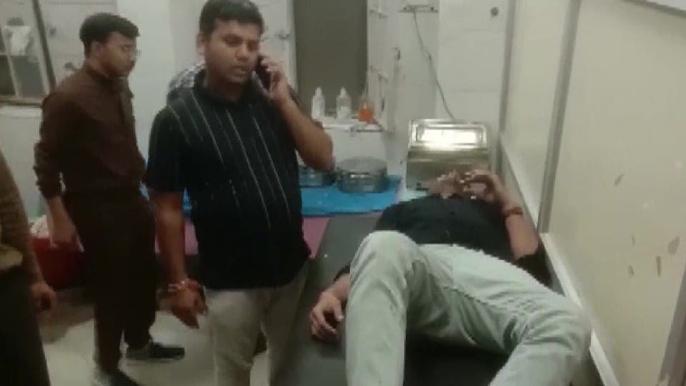 Four dead in Ratlam: A speeding car ran over laborers working on the roadside, 12 injured