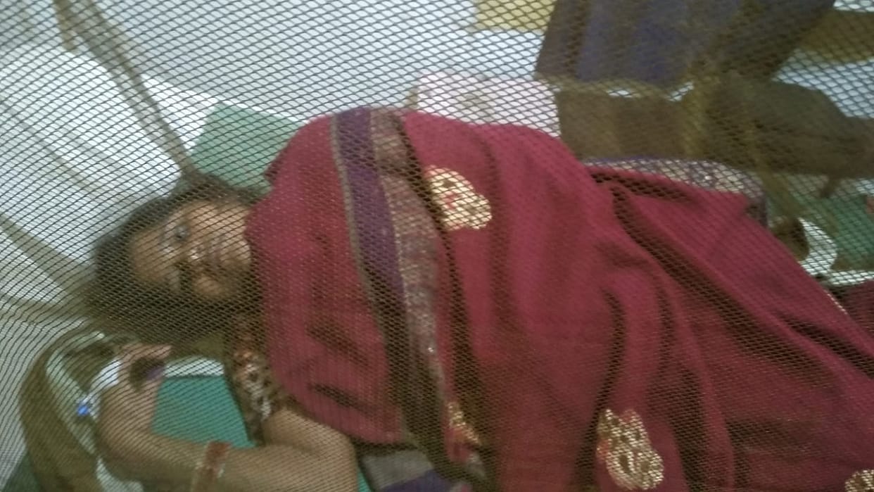 Husband threw acid on wife in Sadar Bazar of Shahjahanpur