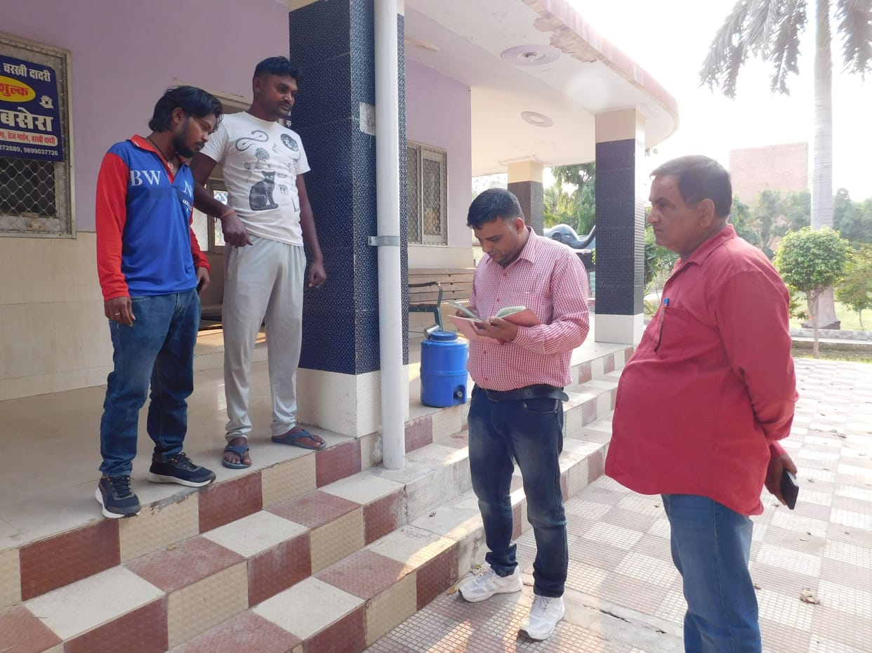 Secretary found rose garden and public toilets in bad condition