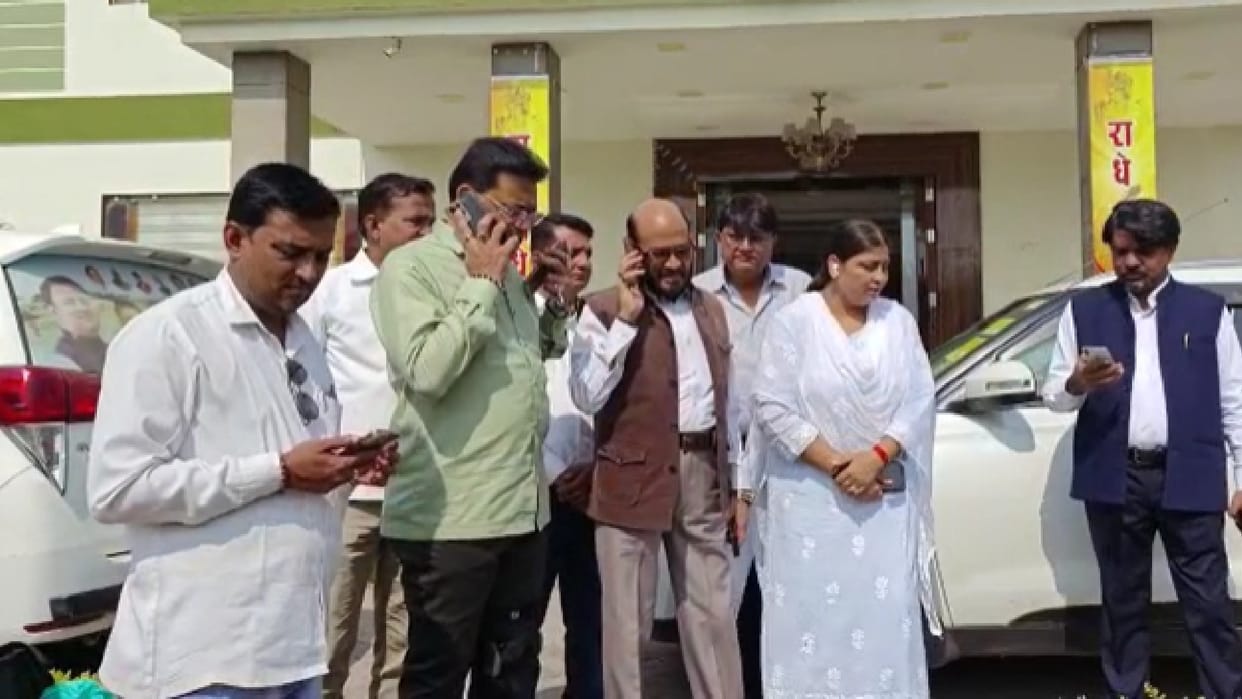 Controversial statement of KK Mishra said- there is no man left in BJP who talks about uniting country