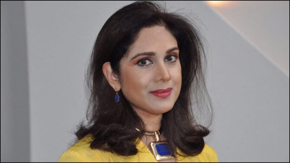 meenakshi seshadri birthday special actress career struggle and know how she looks now