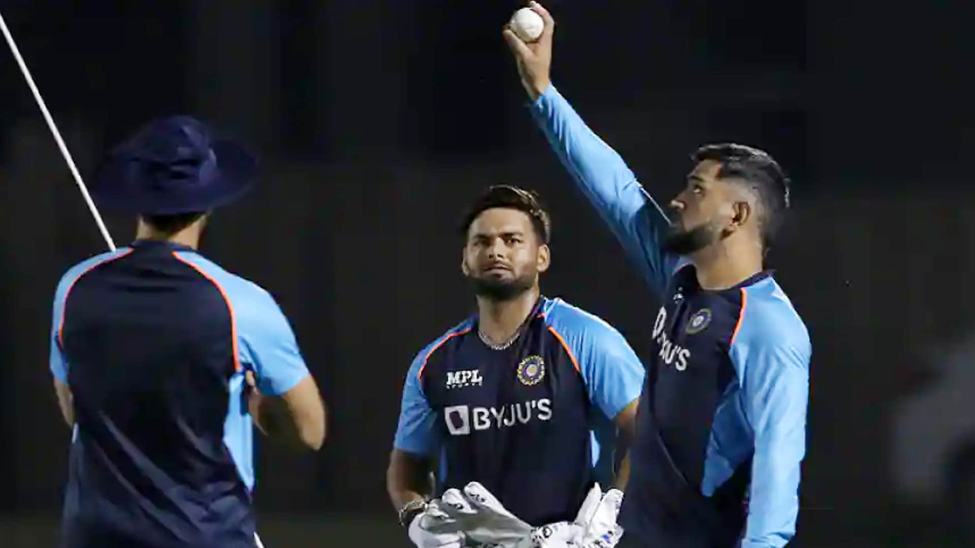 BCCI to bring MS Dhoni in Team India Coaching Staff to instill fearless cricket in India T20I side says Report