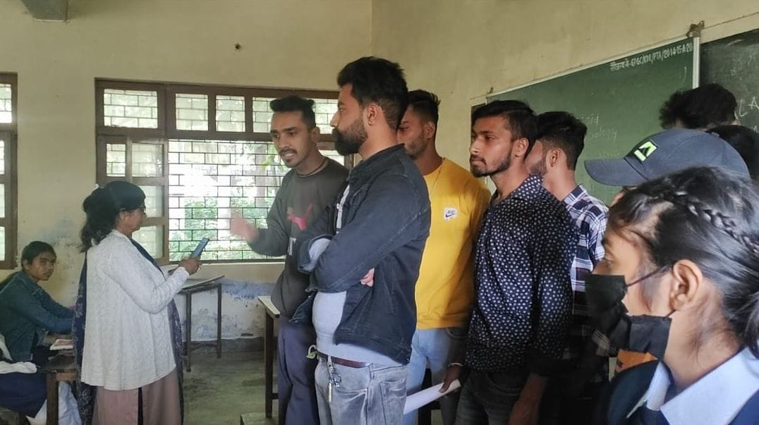 NSUI workers closed the college