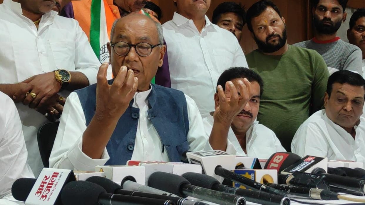 Digvijay Singh said, an industrialist of Indore wants to manipulate the MLAs Operation Lotus-2,MadhyaPradesh p