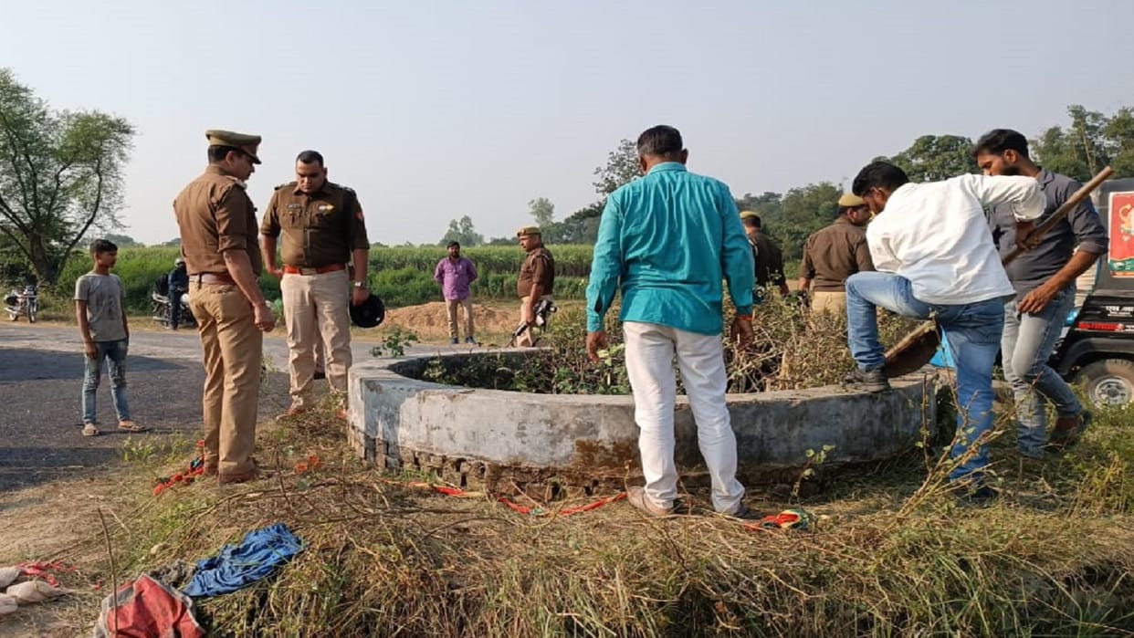 Shraddha Murder Part 2 Dead body of girl found in pieces in roadside well in Azamgarh police investigating