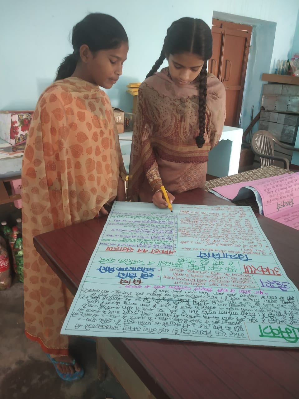 Government school girl students made plastic waste useful, prepared stools filled in bottles