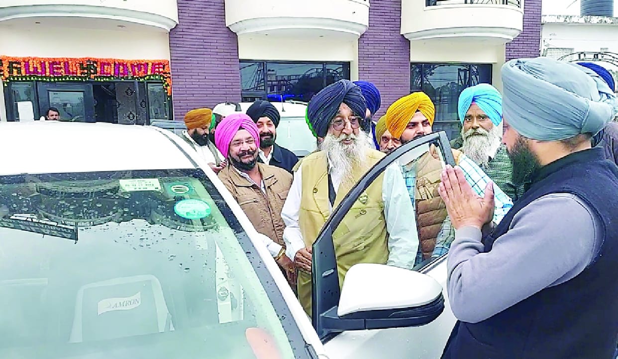 MP Simranjit Singh Mann returned to Punjab from kathua with supporters