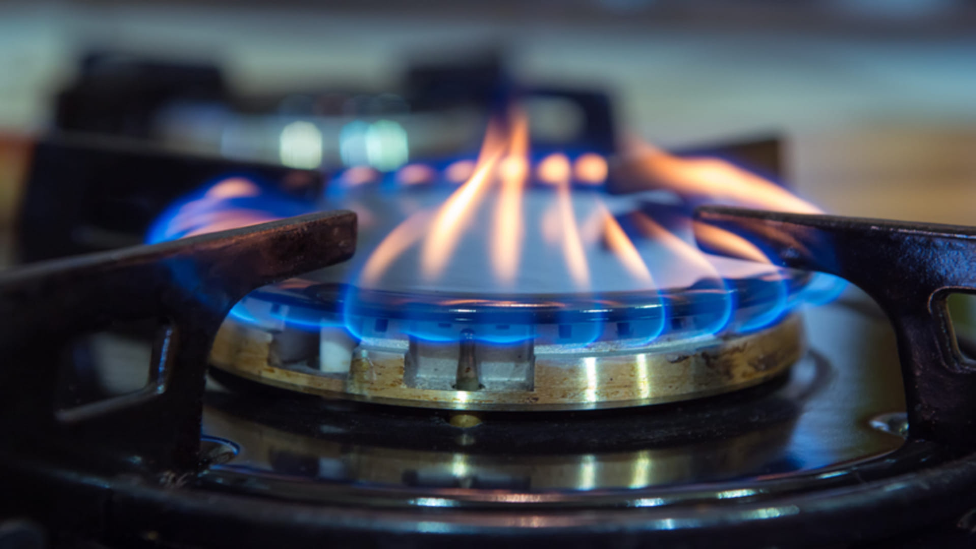 Solar Stove Price Specification Installing Process Know All details Here in Hindi