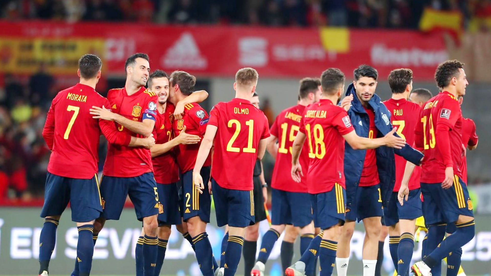 FIFA World Cup 2022: Ravichandran Ashwin Will Support Spain Team At Football World Cup; Pragyan Ojha Ronaldo