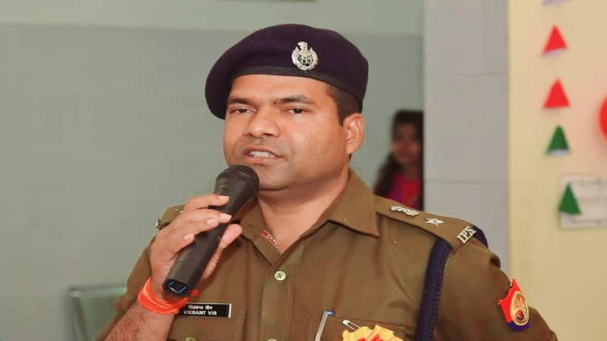 Varanasi: Vikrant Veer becomes DCP of Gomti Zone, DCP traffic to Prabal Pratap Singh