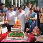 कमलनाथ के छिंदवाड़ा के शिकारपुर में केक काटने पर सियासत गर्मा गई।