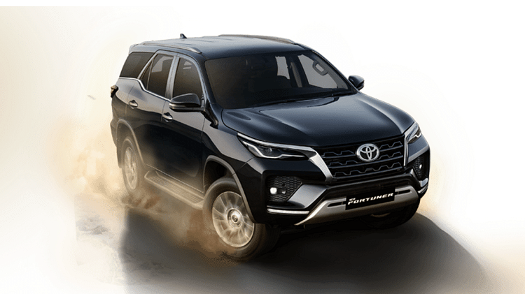 toyota innova hycross and fortuner production increase for reduce waiting period, know details