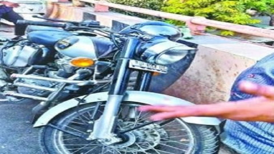 Sambhal: Bike collides with divider while trying save monkey, one brother dies on spot