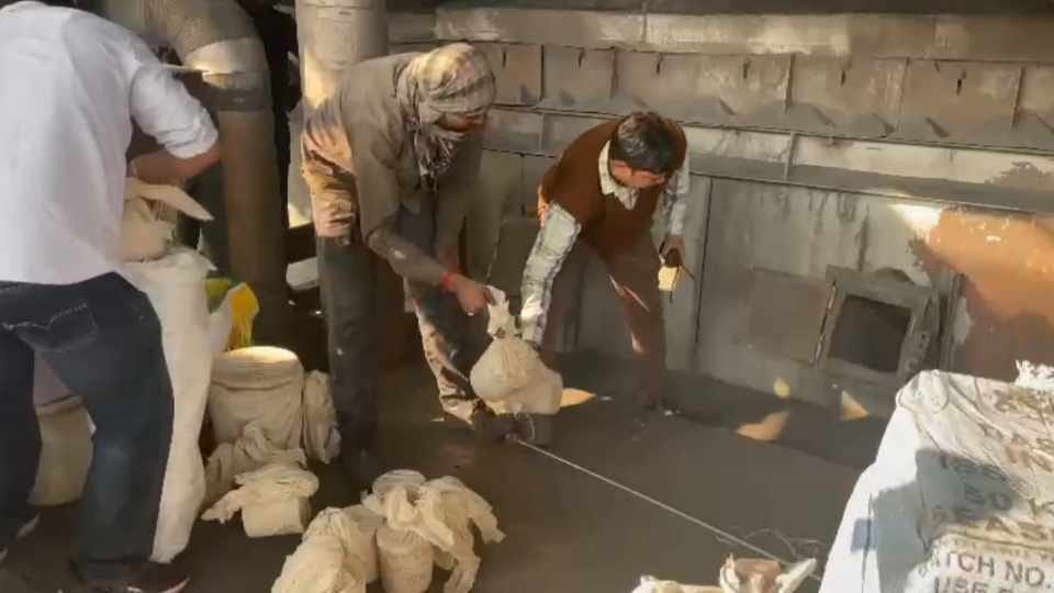 Punjab Police destroys heroin worth 800 crores and 11 quintals of poppy seeds in Amritsar
