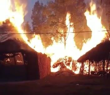 Van Gurjar's camp caught fire, all household items burnt