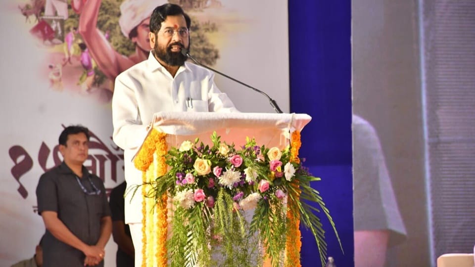 Pension of freedom fighters doubled in Maharashtra, EWS reservation also approved