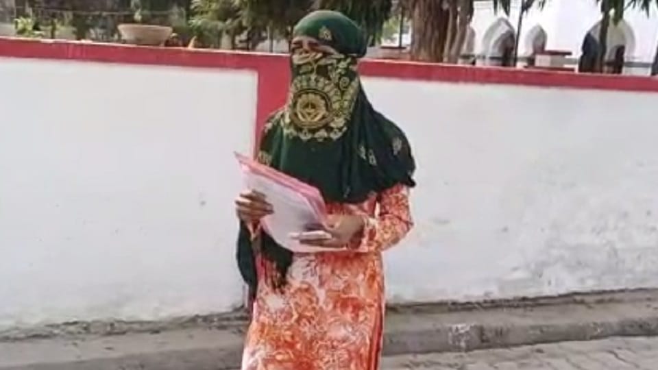 Woman accuses husband of showing objectionable film and assault in aligarh
