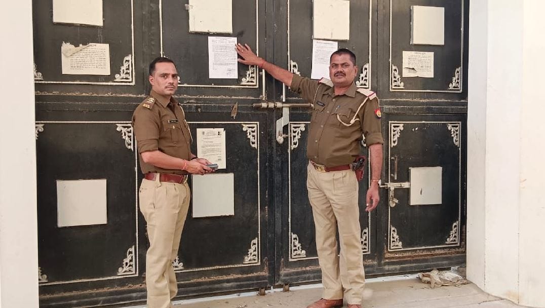 Notice pasted against Mukhtar Ansari wife in ghazipur case of disobedience of High Court instructions