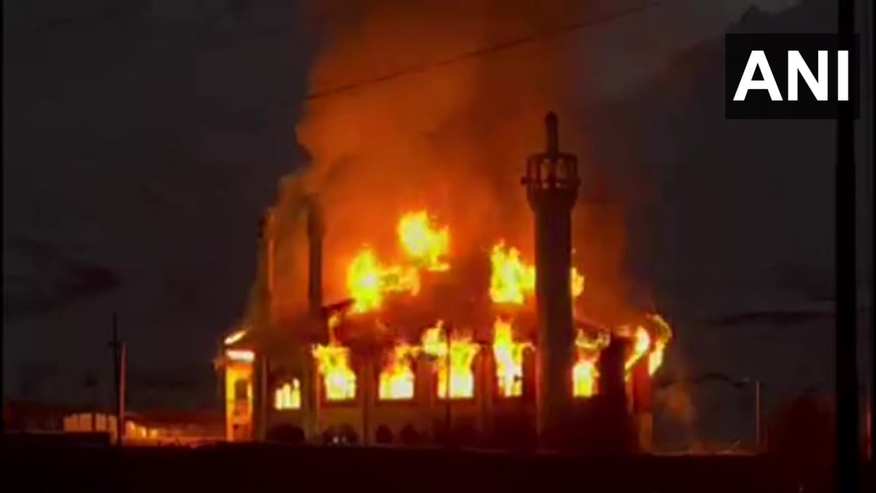 J&K: Fire breaks out at Jamia Masjid in Kargil, completely burnt to ashes