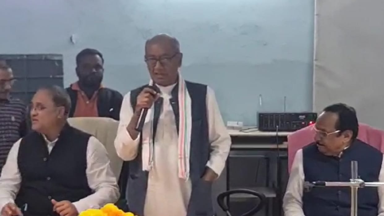 Digvijay Singh called PESA Act a gimmick said- BJP government played havoc with the law