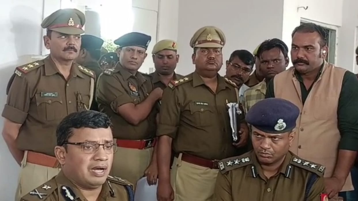 Joint Police Commissioner press conference on murder in dubagga in Lucknow.