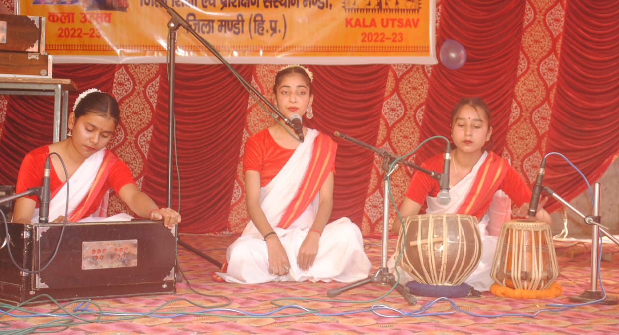 Art festival organized at District Institute of Education and Training Mandi