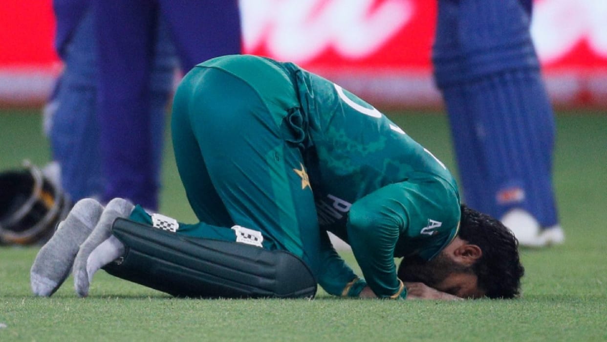 Pakistani former cricketer Zulqarnain Haider slams Mohammad rizwan for offering namaz in ground