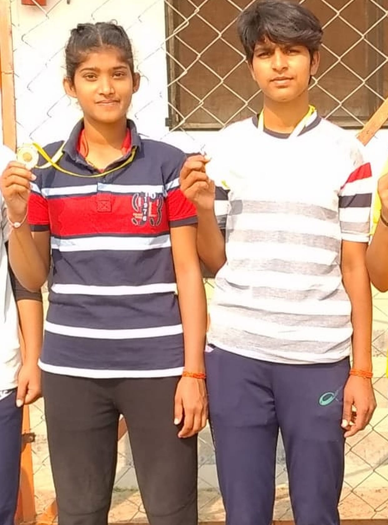 Sakshi and jansi played in kashmir for vollyball tournament