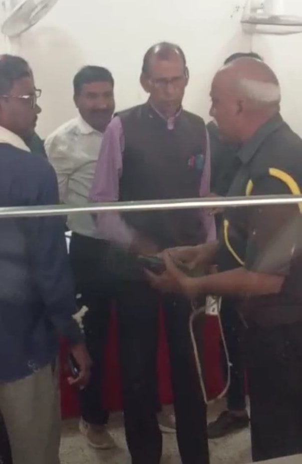 Security guard stopped advocate in head post office, took out revolver