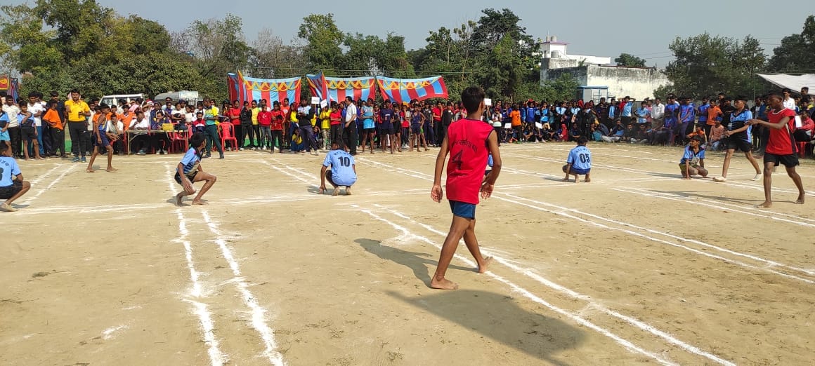 Varanasi team defeated Meerut in the opening match