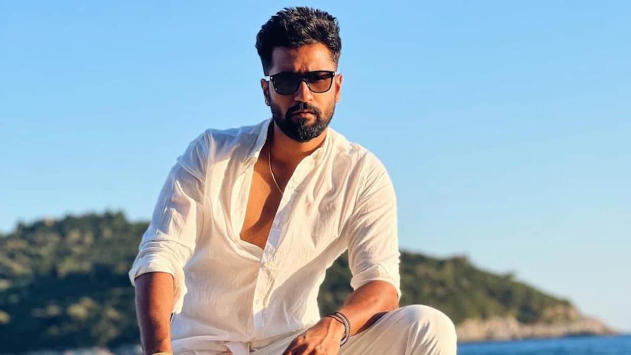 vicky kaushal gets emotional remembering the old days on zara hatke zara bachke trailer launch event