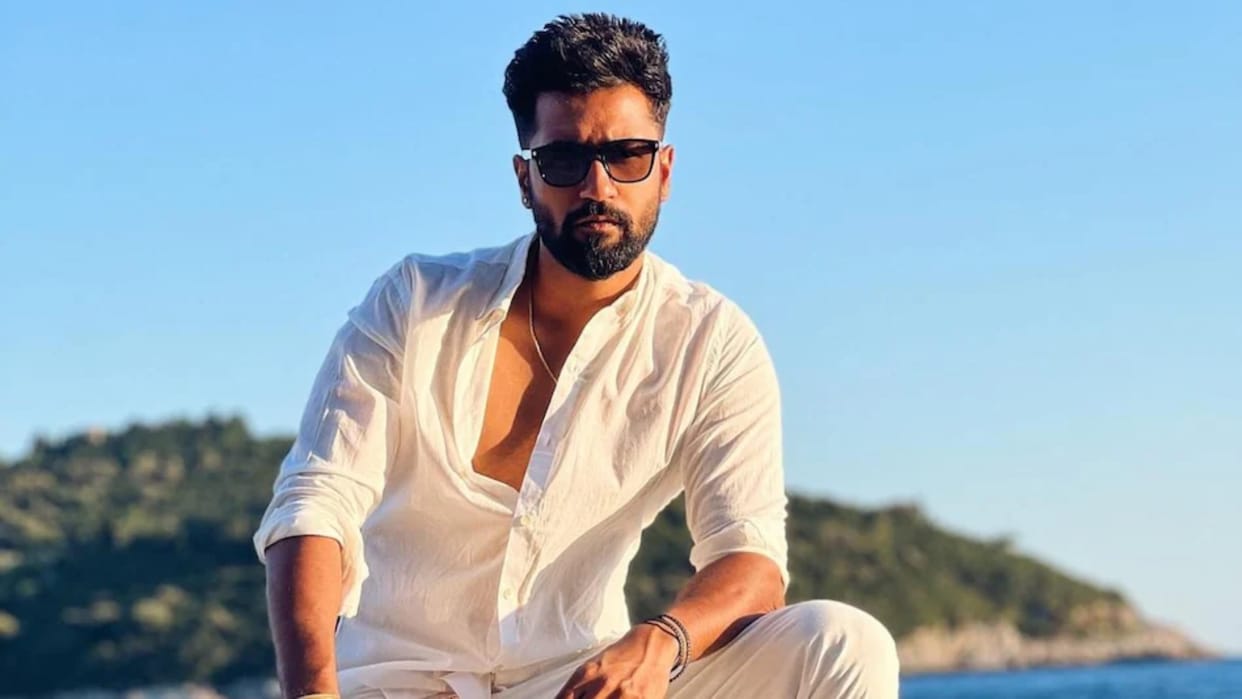vicky kaushal gets emotional remembering the old days on zara hatke zara bachke trailer launch event