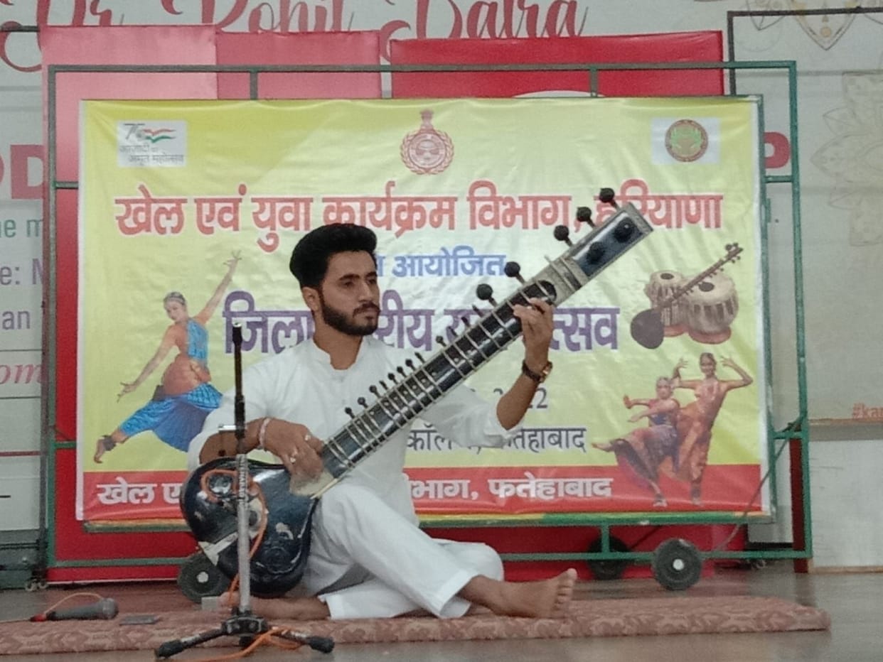 District-level youth festival held amid empty chairs