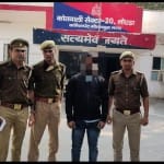 पुलिस गिरफ्त में आरोपी पत्रकार