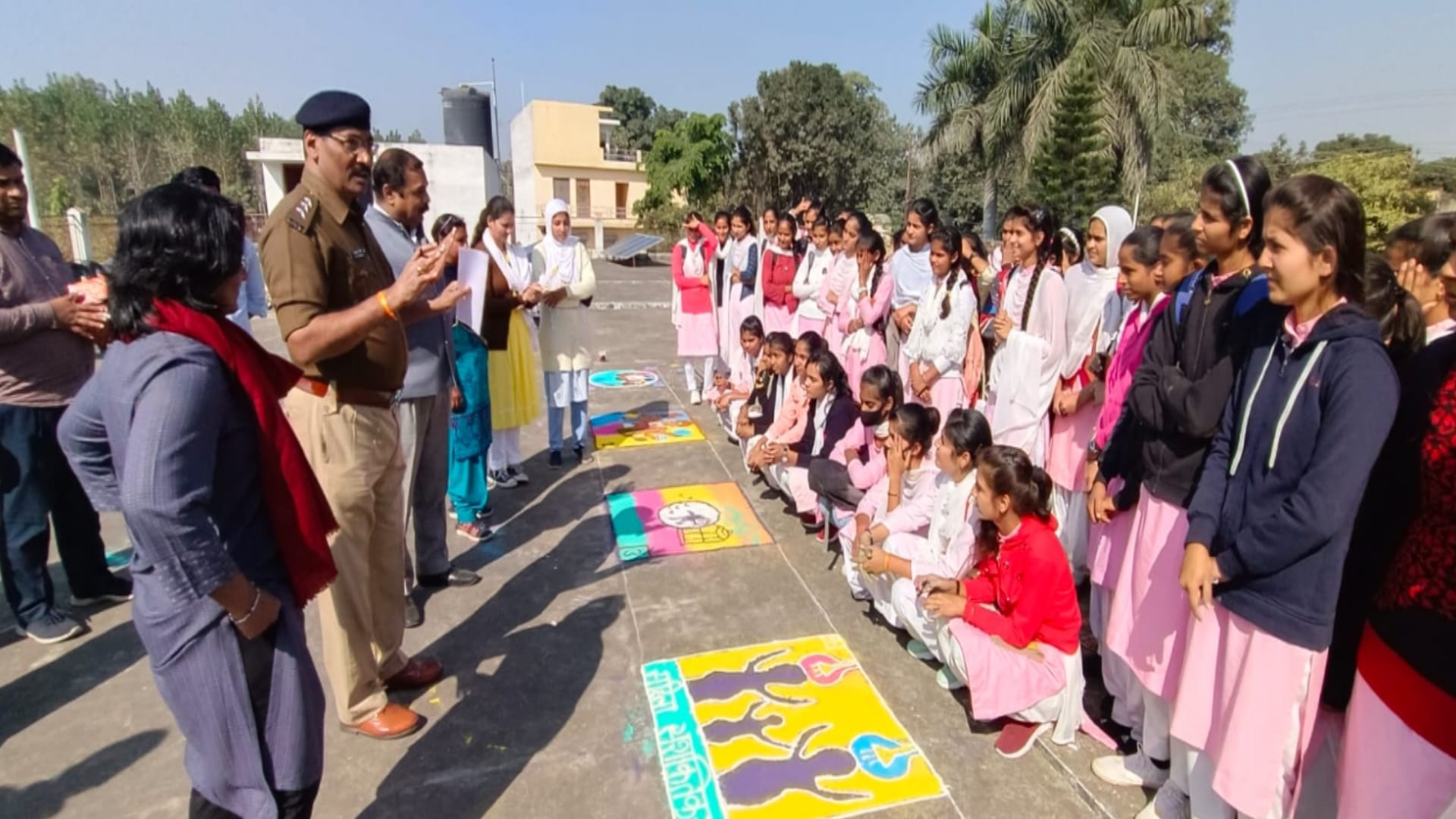 Heartache, problems and feelings engraved in Rangoli
