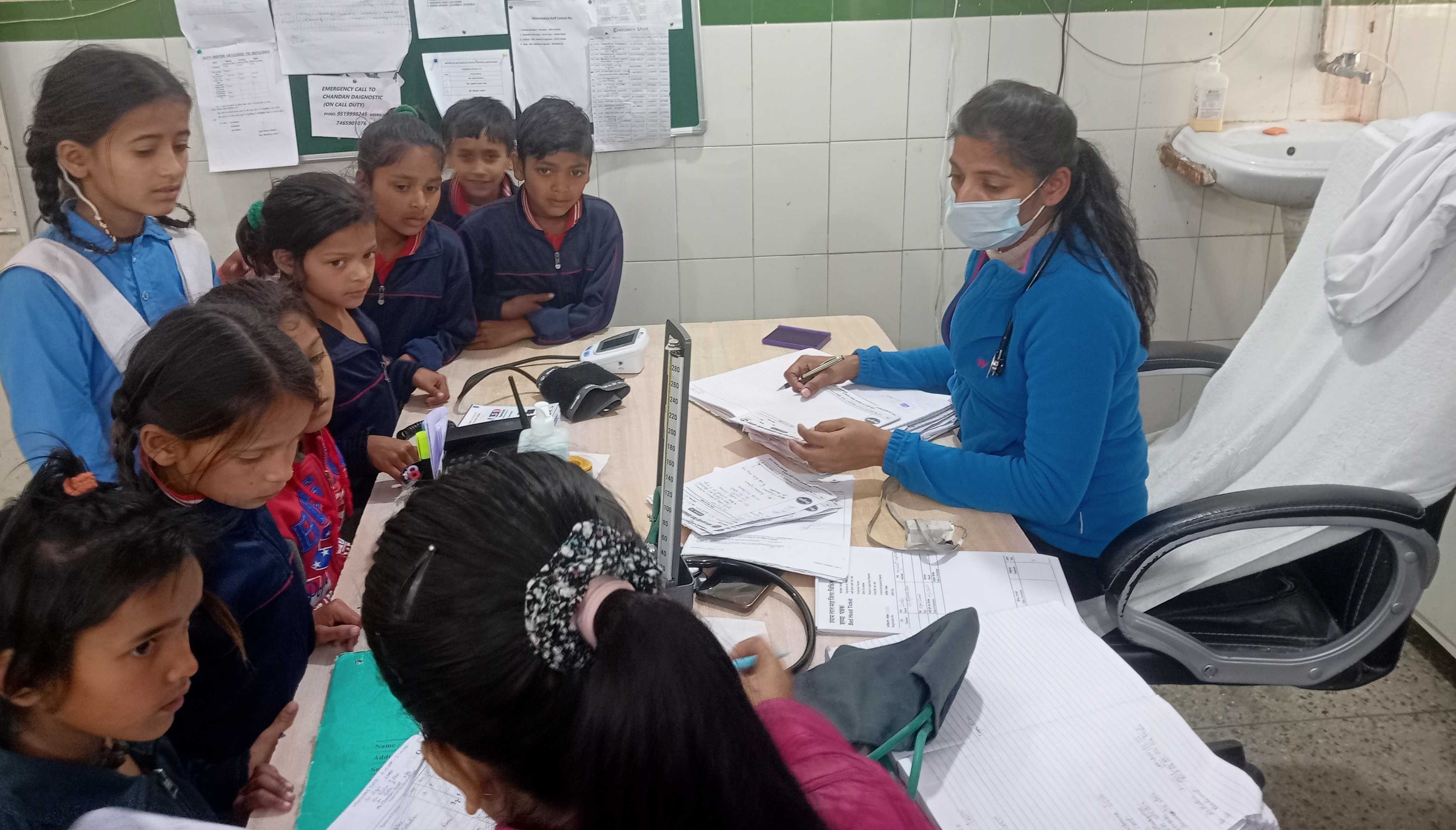 9 School Kids Falls Mild Sick