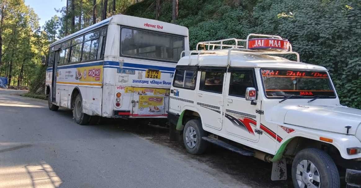 Bus carrying four passengers broke down in Bhingrada