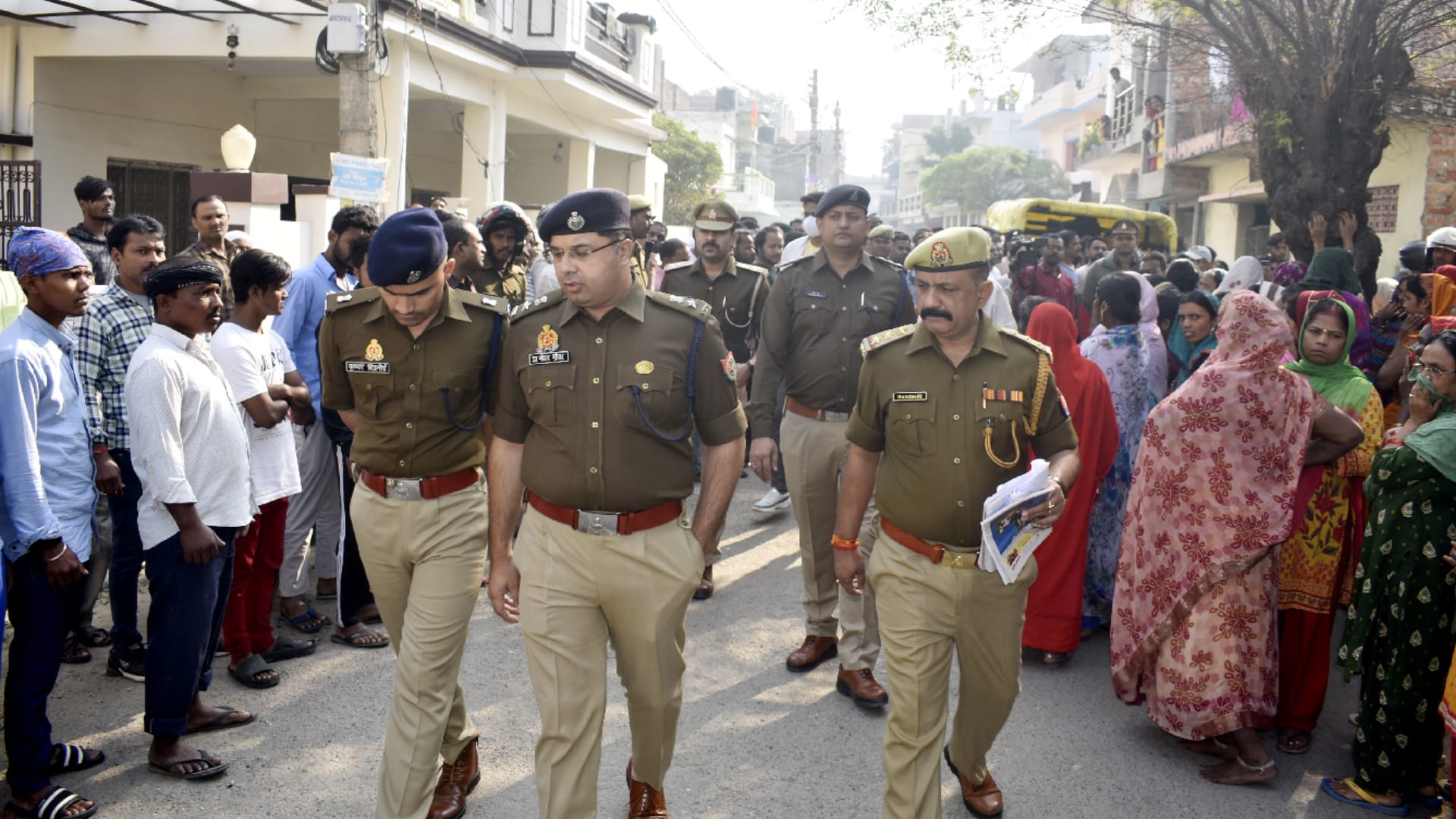 Daughters died with father Triple suicide news gorakhpur