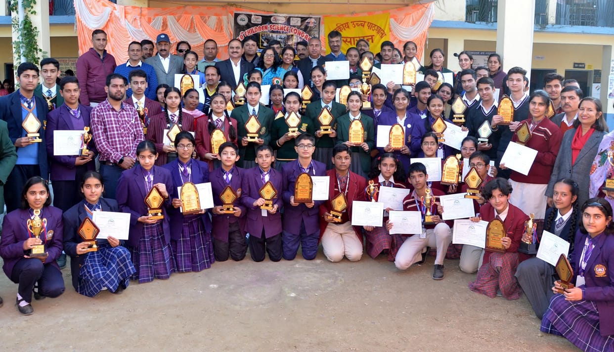 776 participants from 85 schools of Hamirpur showed talent in science conference