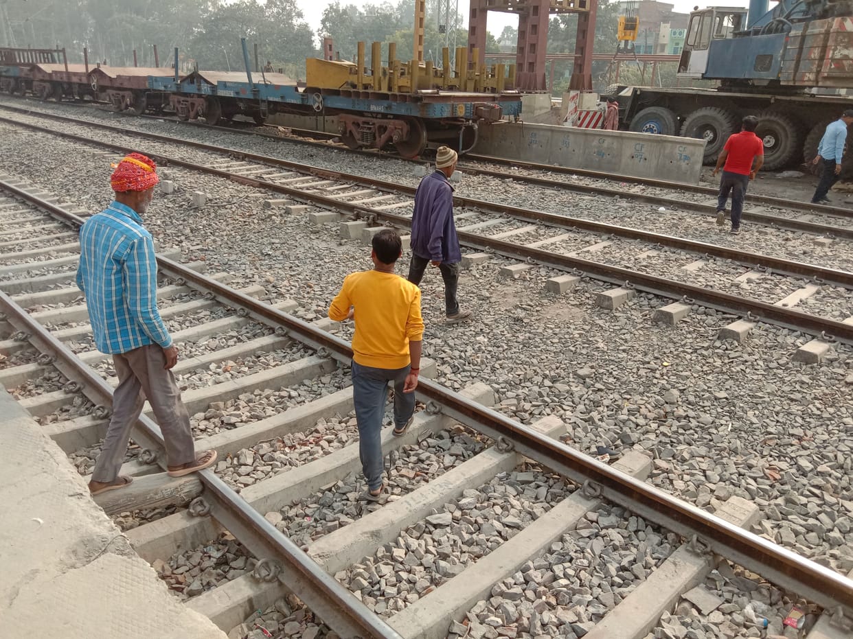 Crossing the railway track in front of the responsible