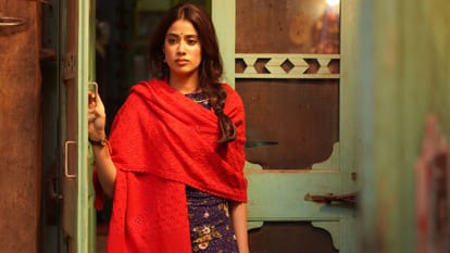 Janhvi Kapoor refuse to do Sridevi biopic shared story of misbehavior in Italy with mother reaction of father