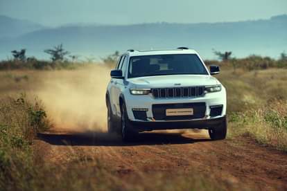 Jeep India launches 2022 Jeep Grand Cherokee SUV in India Know Price Features Specs News in Hindi
