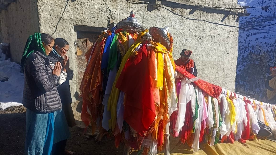 Deities Tangjar and Dravla reach Billing