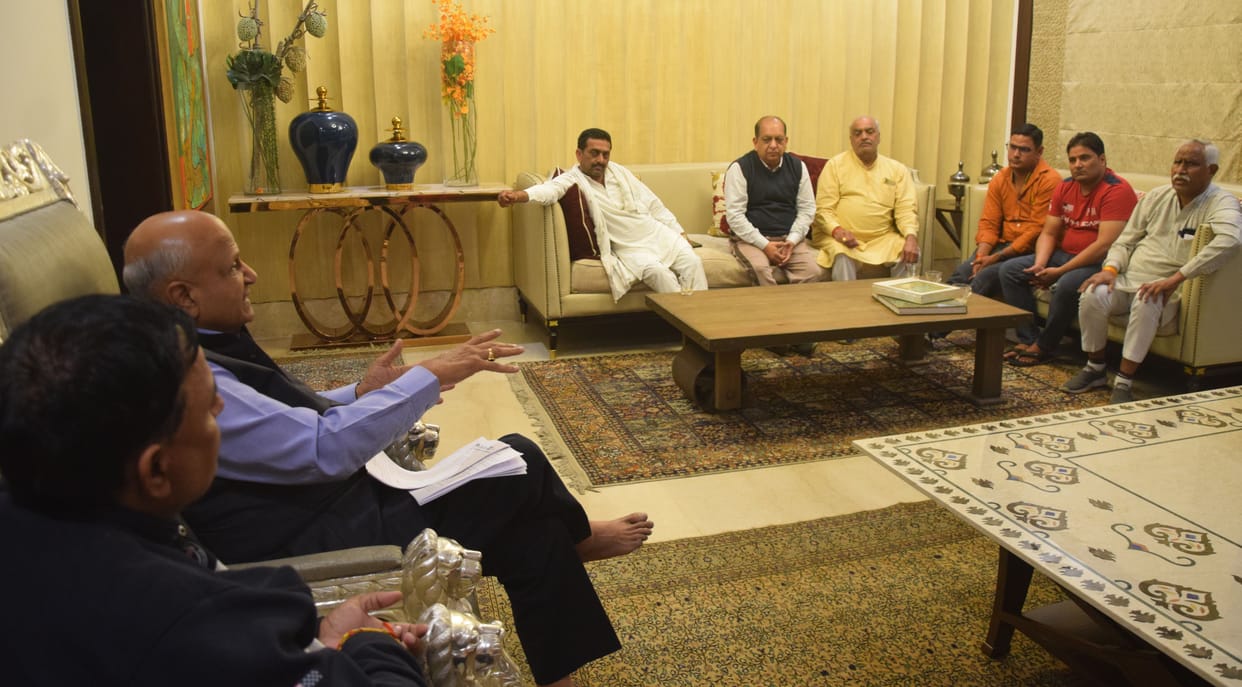 This time the councilor will not leave the house, will ask for five lakhs for each ward