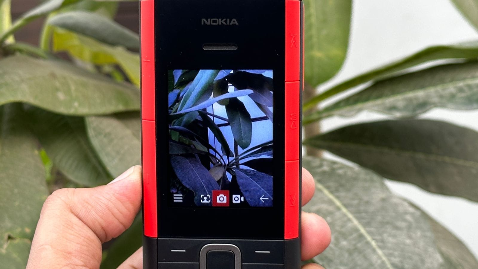 Nokia 5710 XpressAudio Review