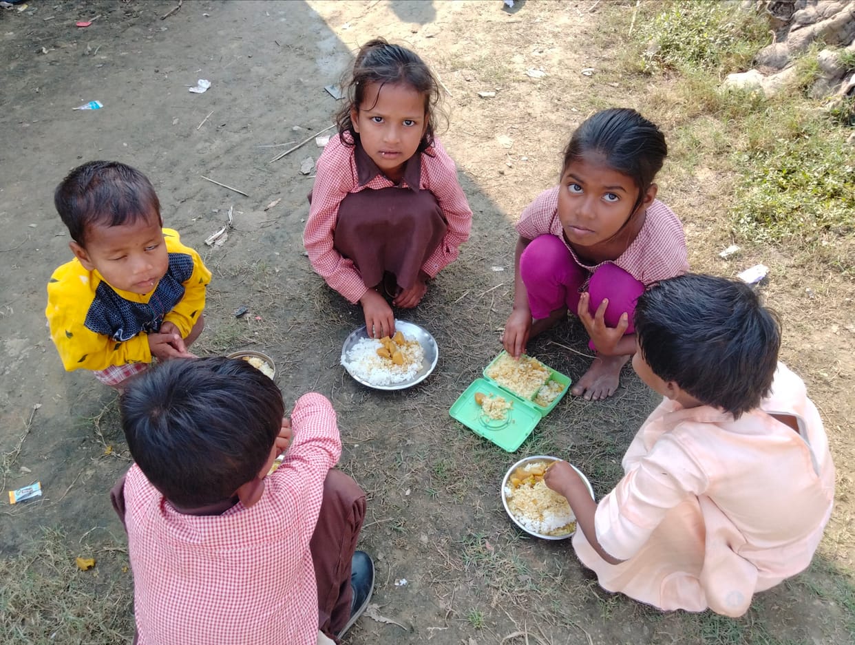 mid day meal not distribute in school